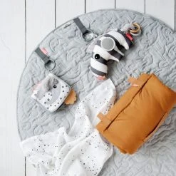 Done by Deer Activity-Soft-Bilderbuch - Elphee - Grau -Günstiges Babyspielzeug Geschäft done by deer activity soft bilderbuch elphee grau 40848 d5