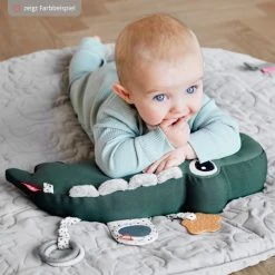 Done by Deer Activity-Spieltier - 41 cm - Croco - Rosa -Günstiges Babyspielzeug Geschäft done by deer activity spieltier 41 cm croco rosa 4103491 d3