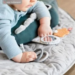 Done by Deer Activity-Spieltier - 41 cm - Croco - Rosa -Günstiges Babyspielzeug Geschäft done by deer activity spieltier 41 cm croco rosa 4103491 d4