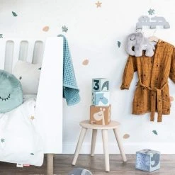 Done by Deer Einschlafhilfe & Kuscheltier mit Spieluhr - Elphee - Grau -Günstiges Babyspielzeug Geschäft done by deer einschlafhilfe kuscheltier mit spieluhr elphee grau 4403155 d2