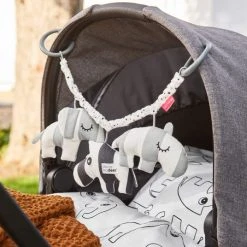 Done by Deer Kinderwagenkette - Deer Friends - Grau -Günstiges Babyspielzeug Geschäft done by deer kinderwagenkette deer friends grau 4203435 d2