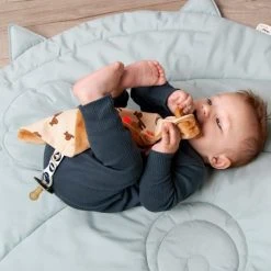 Done by Deer Schmusetuch mit Beißring & Schnullerhalter - Raffi - Mustard -Günstiges Babyspielzeug Geschäft done by deer schmusetuch mit beissring schnullerhalter raffi mustard 4313304 d4