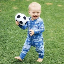 Playgro Baby-Stoffball mit Rassel - Mein erster Fußball -Günstiges Babyspielzeug Geschäft playgro baby stoffball mit rassel mein erster fussball 40043 d3